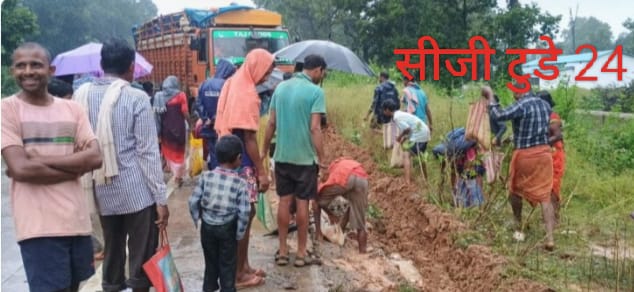 उदयपुर नर्सरी के समीप मछली बीज लोड वाहन को ट्रेलर ने मारी टक्कर 